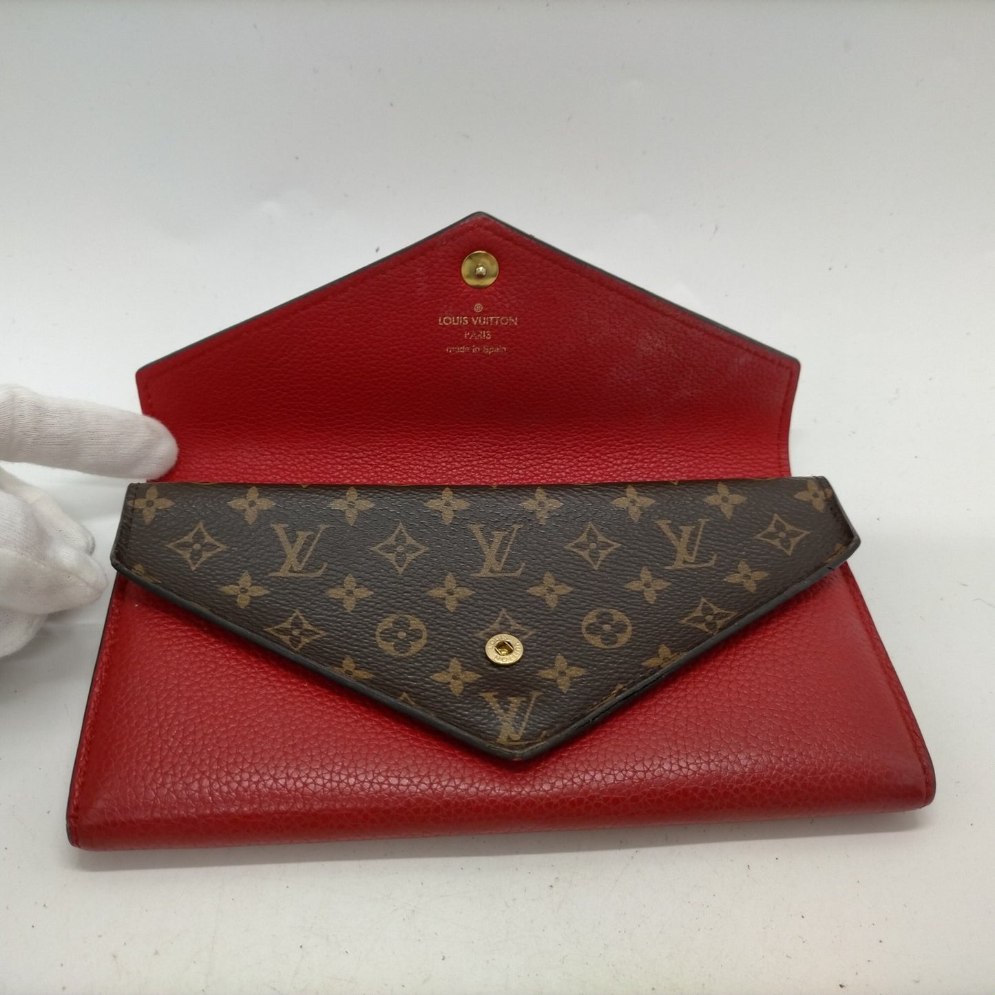 LOUIS VUITTON - Calfskin Double V Wallet Rubis