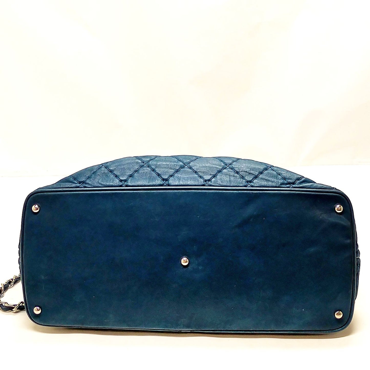 CHANEL - Wild Stitch leather lambskin blue handbag