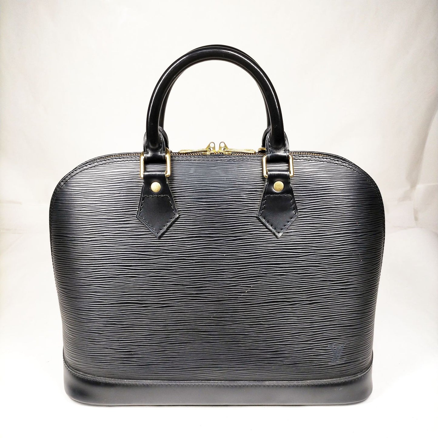 LOUIS VUITTON - Epi Alma