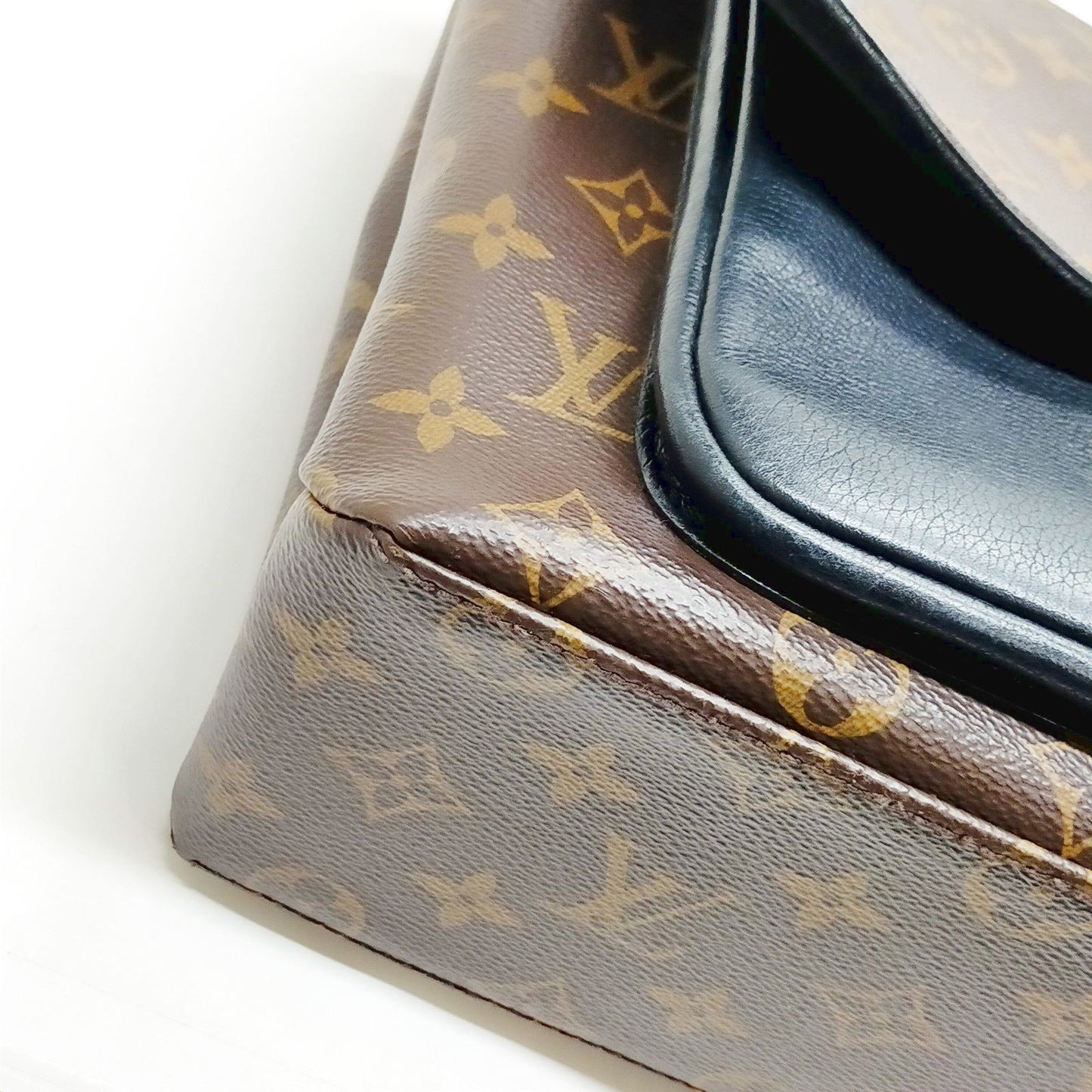 LOUIS VUITTON - Marignan Brown Hand Bag