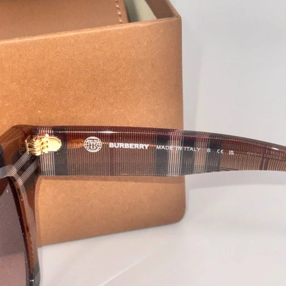 BURBERRY - Full Plaid Sunnies