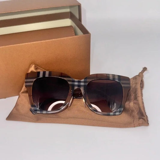 BURBERRY - Full Plaid Sunnies